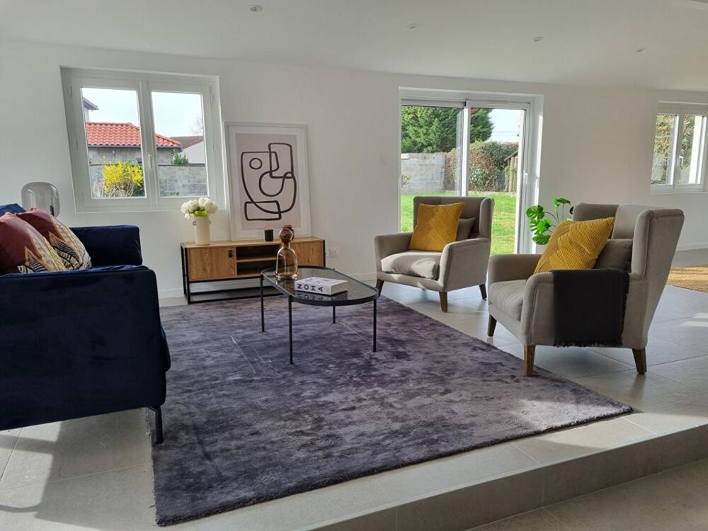 Vente Maison Maison Les Cheres 6 pièces 151 m2, garage, jardin Les cheres