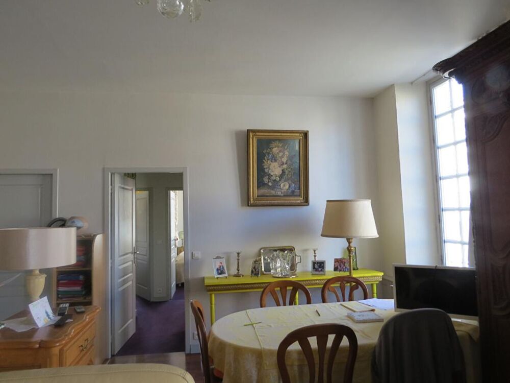 Vente Appartement Beau T3 dans immeuble de caractère hyper centre Fontenay le comte