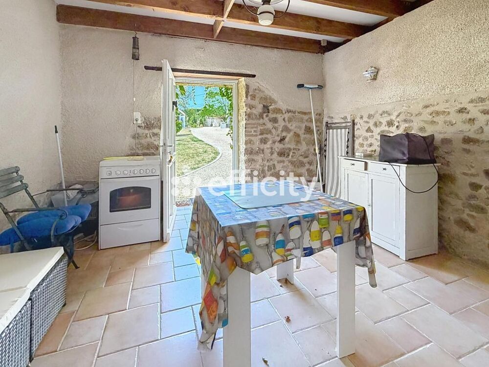 à vendre  Propriété/château Courpière (63120)