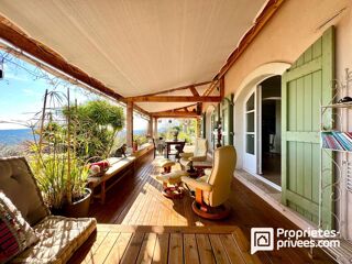  Maison � vendre 6 pi�ces 214 m�