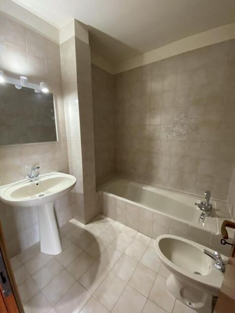  Appartement  louer 4 pices 92 m