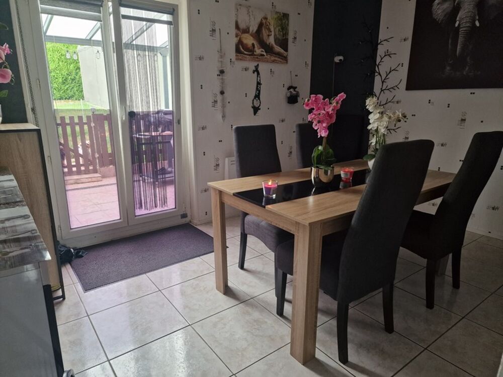 Vente Maison Maison à vendre 5 pièces axe CONTREXEVILLE LAMARCHE (88) avec TERRASSE  GARAGE et TERRAIN clos Contrexeville