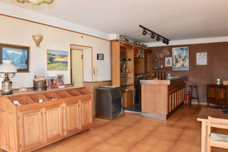  Immeuble à vendre 15 + pièces 920 m²