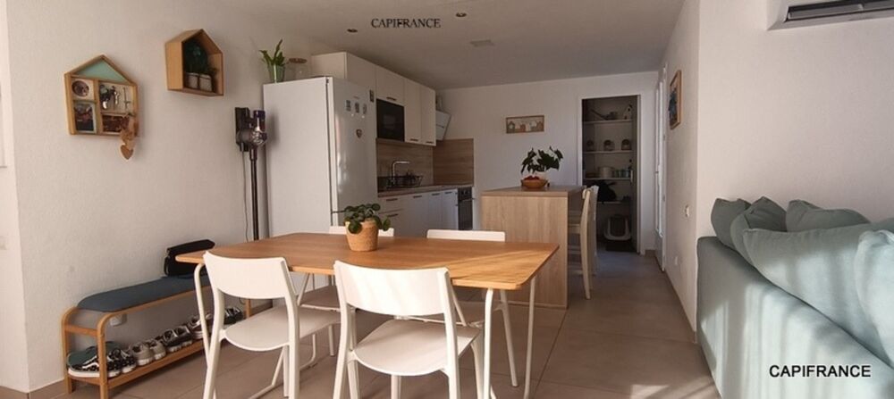A ST CYR SUR MER (83) Superbe duplex rénové de type 3 de 74 m² en centre ville, au 2ème étage