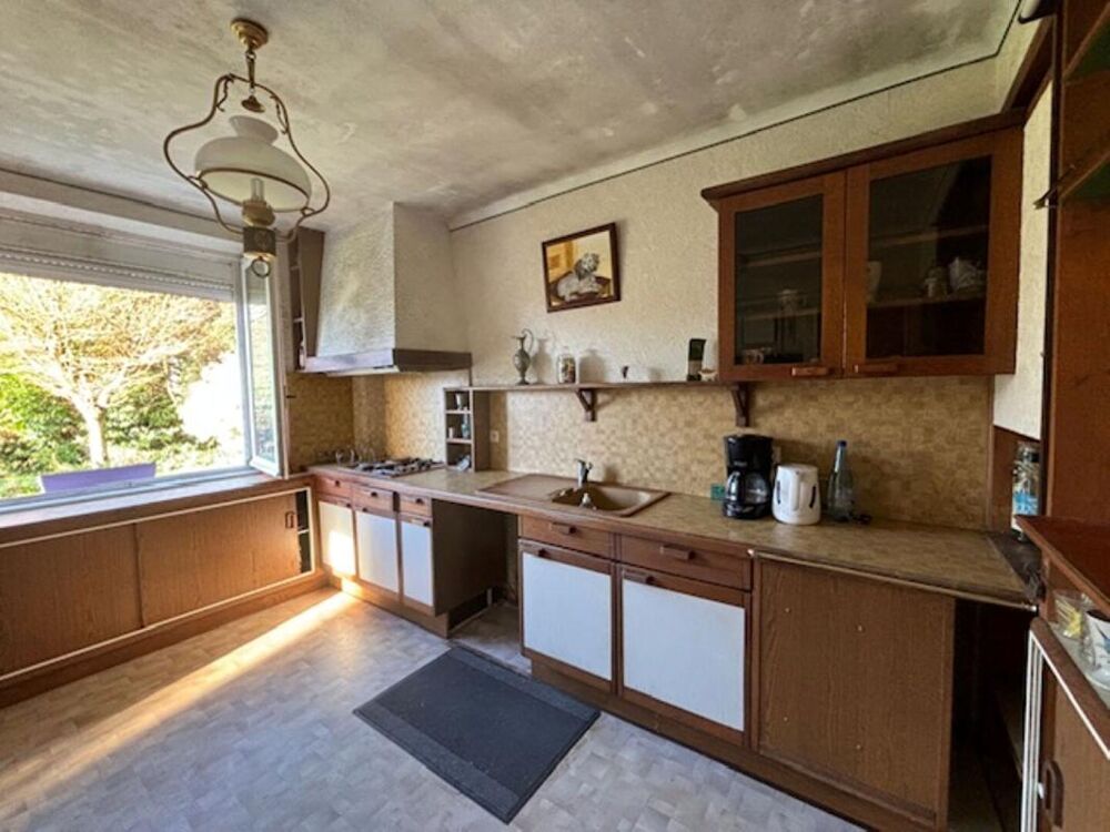 Maison de caractère à rénover -130m² Grand terrain Plomelin
