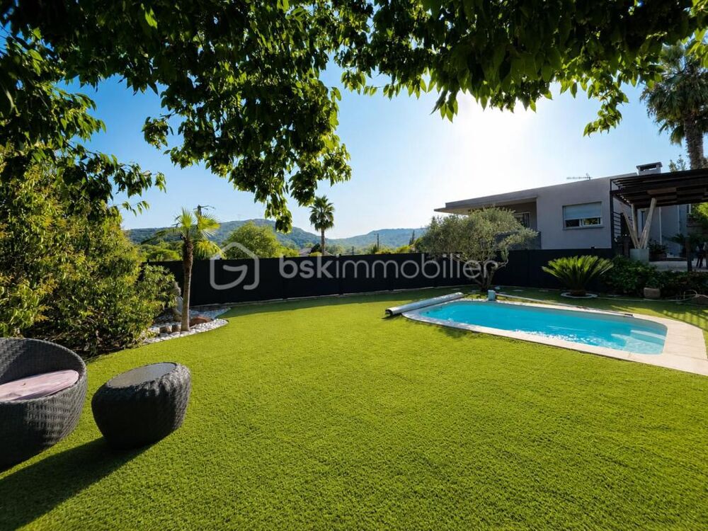 Appartement en haut de villa