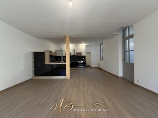  Appartement à louer 4 pièces 92 m²
