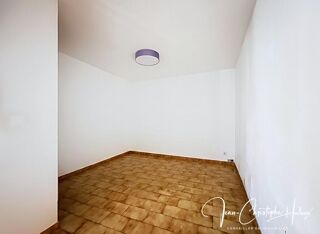 Vente Appartement NÎMES RICHELIEU Studio 38 m2 + 15 m2 de combles aménageables Nimes