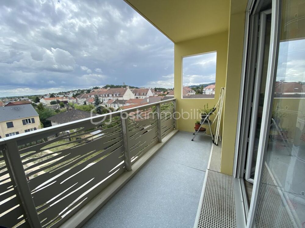 Appartement F4 avec balcon et 2 places de parkings en sous sol
