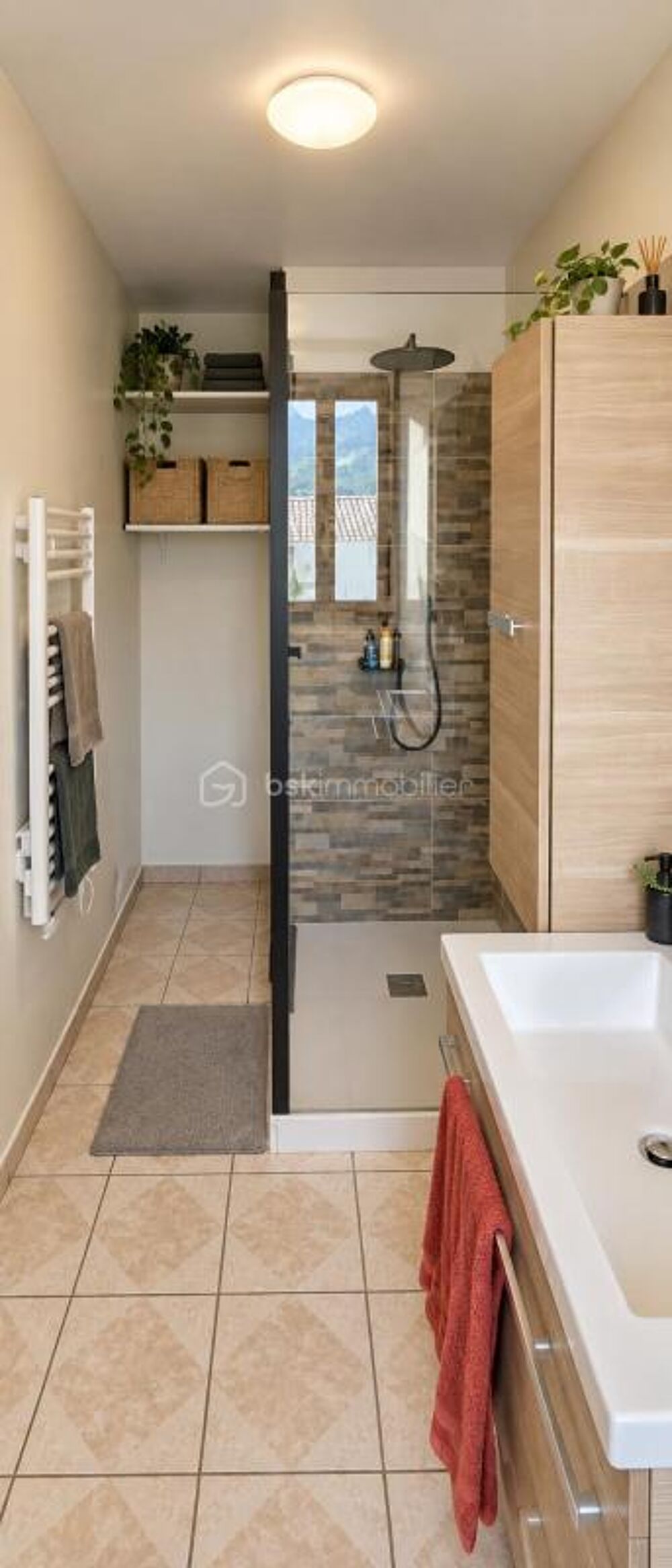 Die centre  Appartement traversant et lumineux de 55 m² avec vue sur la Croix de Justin