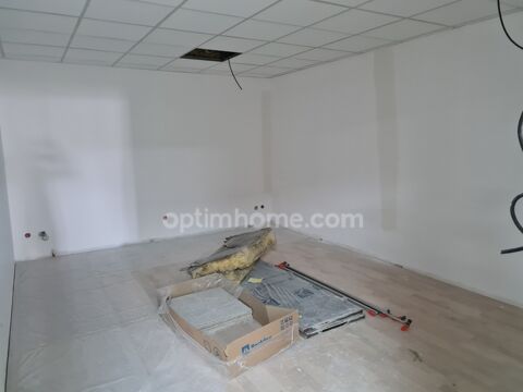 Bureau rénové de 21 m2 à vendre à Trappes au prix de 30948 euros 30948 78190 Trappes