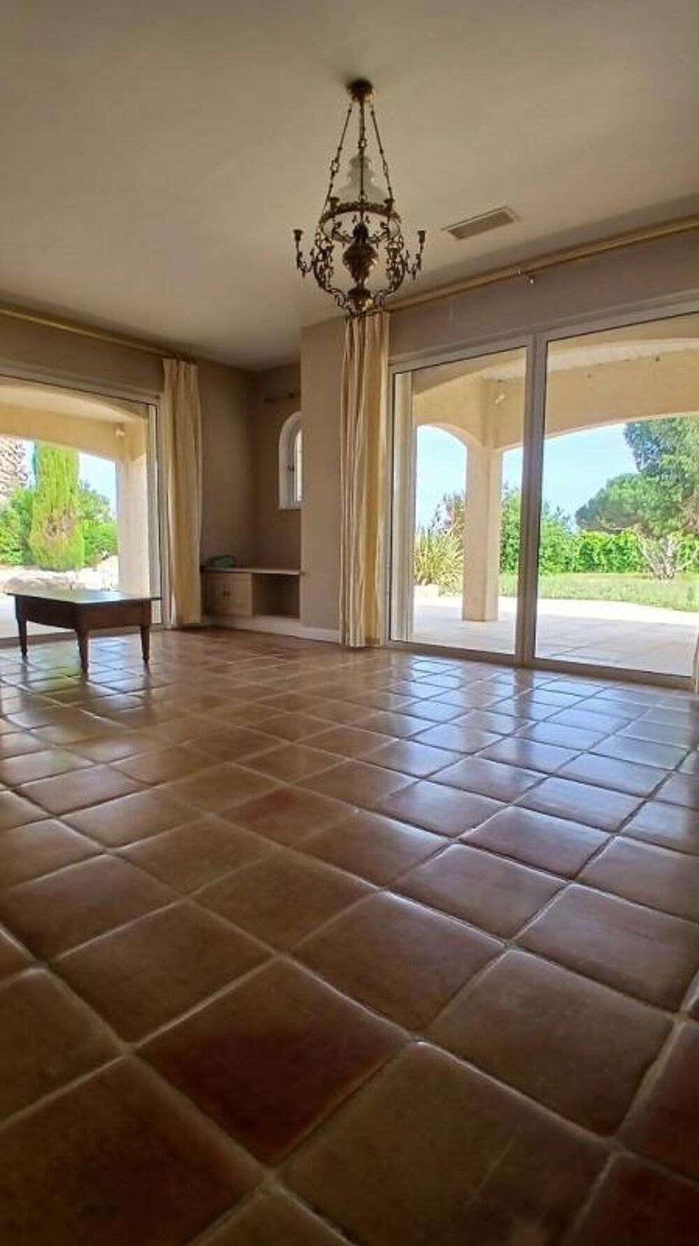 Vente Maison Maison d'exception 196 m² à Béziers, écrin méditerranéen, quatre chambres, grand séjoour salon  salle à manger de 67 m& Beziers