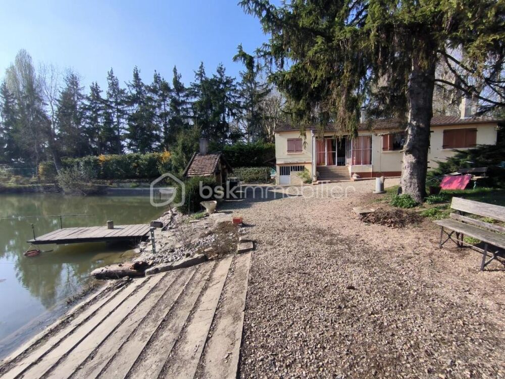 havre de paix avec étang privé et piscine au coeur de la nature