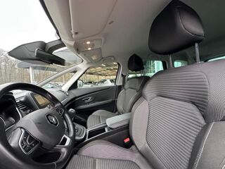 Sc&eacute;nic IV 1.7 DCI 120 BLUE BUSINESS EDC 2019 occasion 78240 Chambourcy