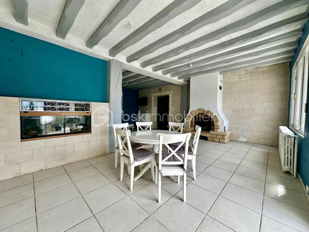 Maison familiale T6  150 m² habitables + sous-sol 84 m² + double garage + Local extérieur  Terrain 1710 m²  Saint-Witz