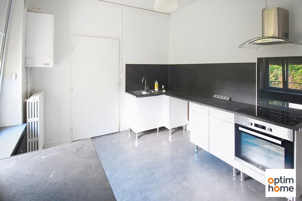 Vente Maison MAISON BOURGEOISE INDIVIDUELLE - 5 CHAMBRES - 2 SALLES DE BAIN - BUREAU - GARAGE - TERRAIN Longuyon