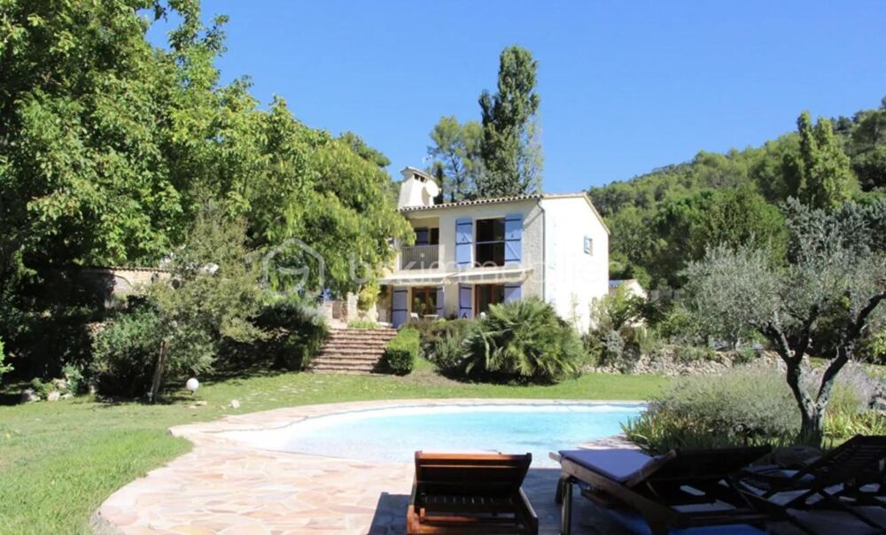 ? Propriété dexception  7 pièces  250 m²  Méounes-lès-Montrieux