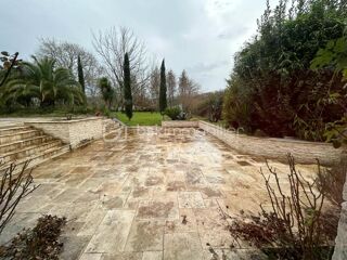  Propri�t�/ch�teau � vendre 7 pi�ces 309 m�