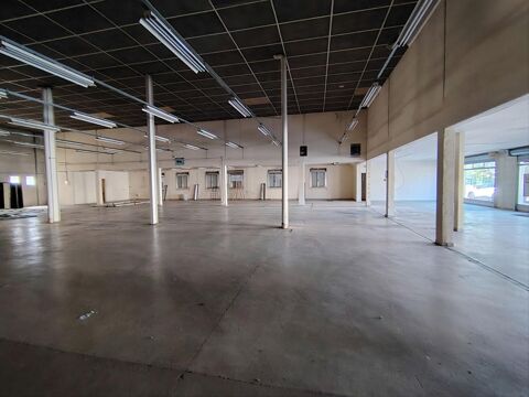   A Louer - Local commercial de 675 m²  - Toulouse Gramont 
