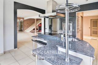  Maison à vendre 6 pièces 196 m²