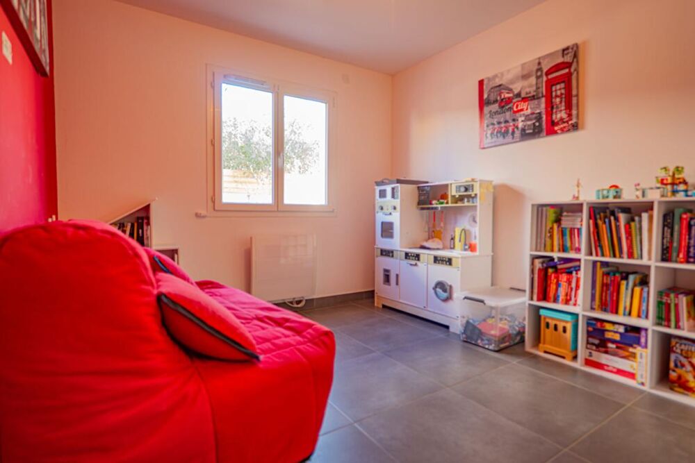 Vente Maison Villa familiale moderne, 4 chambres, jardin, garage et piscine Ponteilla