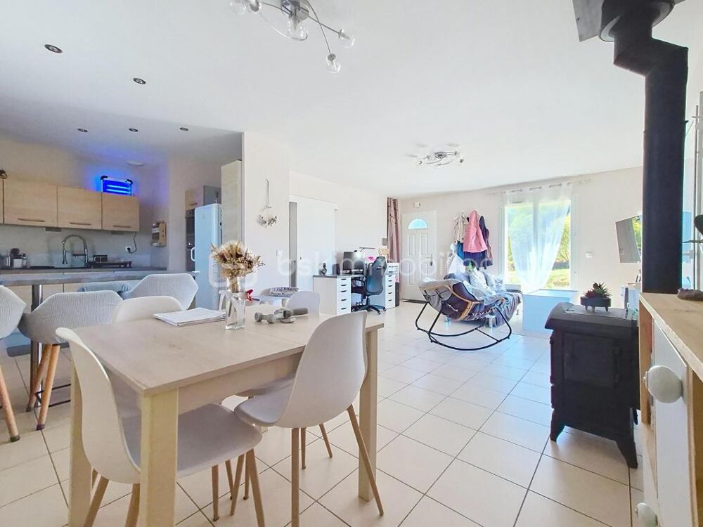 Vente Maison Maison familiale avec sous-sol complet et 5 878 m² de terrain Sainte colombe en bruilhois