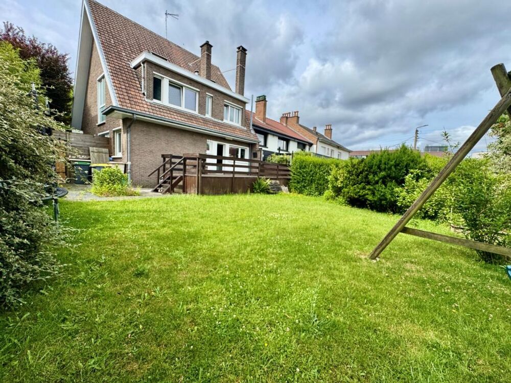 Vente Maison Maison récente semi-individuelle de 150 m² habitables – Secteur résidentiel recherché aux portes de Lille proximité immédiate tr Wasquehal