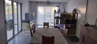  Maison à louer 6 pièces 111 m²