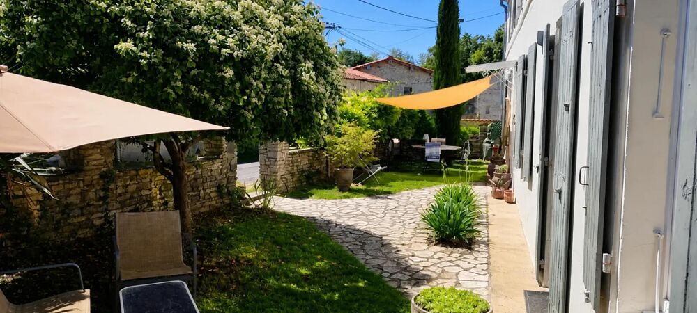 Vente Maison Maison charentaise aux portes de Saint-Jean-d'Angély - 159 m² Saint jean d angely