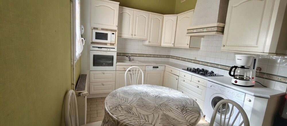 Un véritable havre de paix aux portes du Vexin  Corps de ferme avec fort potentiel ? Maison 9 pièces  6 chambres  230 m²