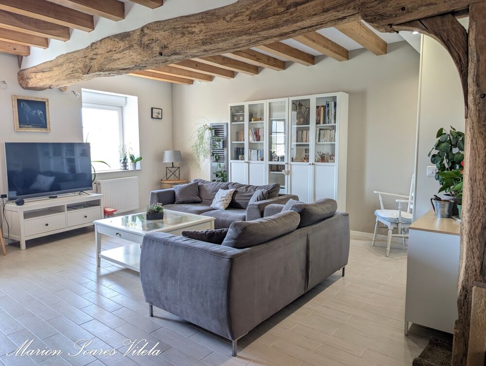 Vente Maison Maison en pierre rénovée avec goût – 148 m² – 4 chambres – Grand garage Chaumes en brie