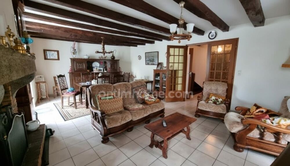 Vente Maison Bel ensemble immobilier de caractère - deux maisons, grange et dépendances sur 2 213 m² Petit village du nord de la Haute-Vienne Darnac