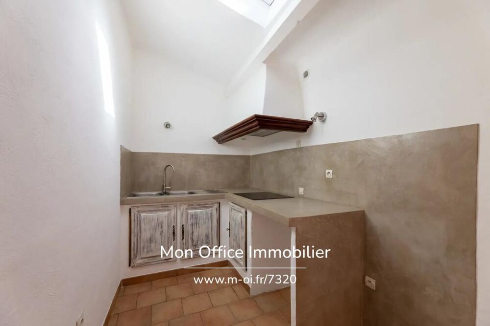 Vente Appartement Référence : 7320-SKA - Appartement 3 pièces lumineux en plein centre du village! Lambesc