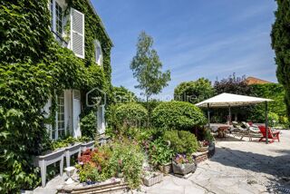  Maison  vendre 8 pices 230 m