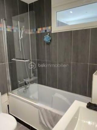  Immeuble � vendre 6 pi�ces 132 m�