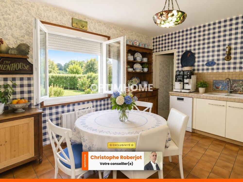 Vente Maison Belle et grande maison de 177m2 avec piscine sur un terrain clos et arboré de 1200m2, au calme et aux portes de Chalon sur Saone Saint marcel