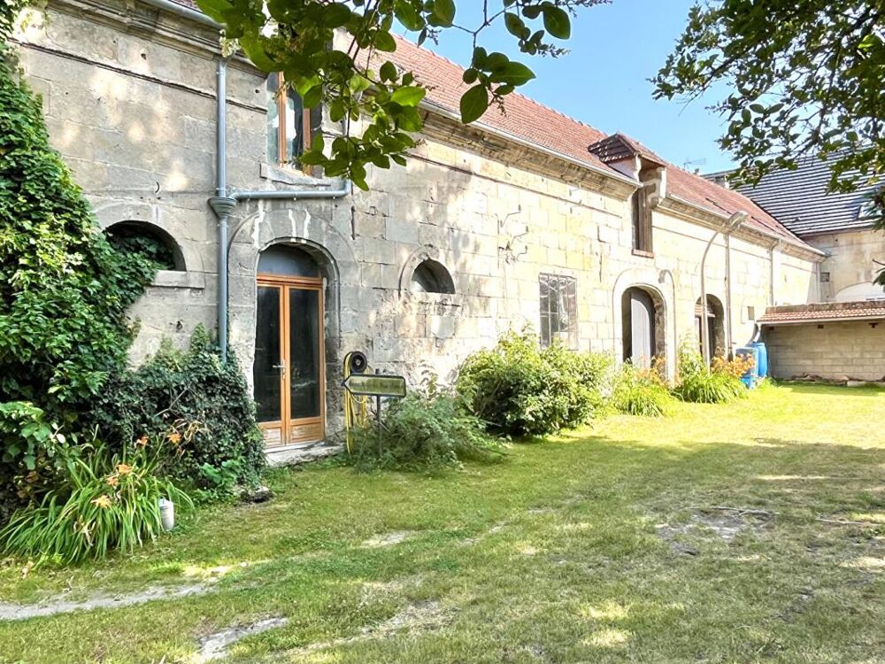 Maison Longère de 7 pièce(s) 198 m2 -Terrain 868 m² - Dépendances