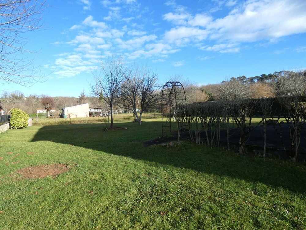 Maison Cherveix Cubas 90 m2 / sous-sol / studio / jardin 1000m²