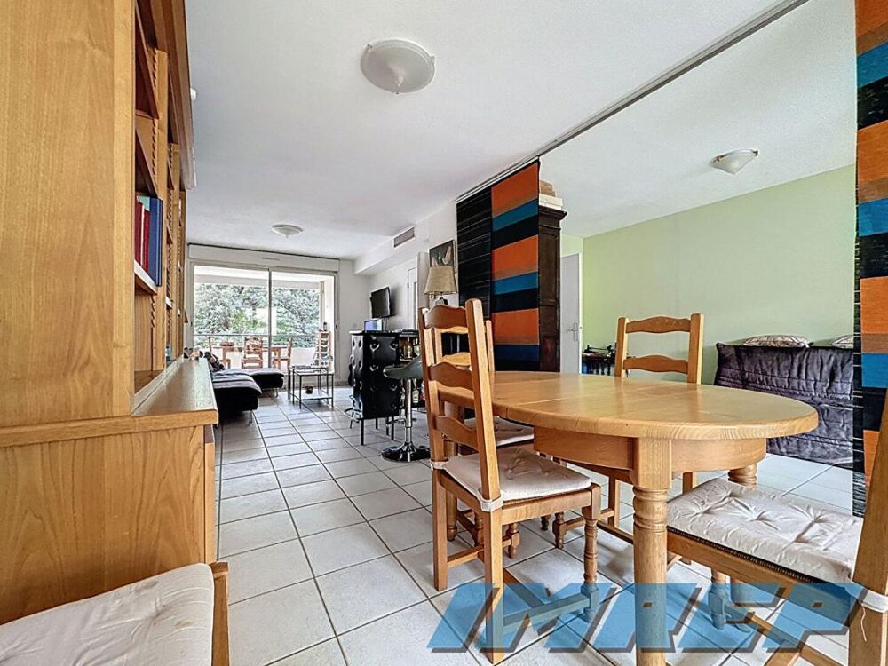 Appartement T4 90m2 traversant avec terrasses 13004/ 13005