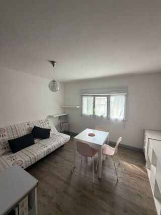  Appartement à louer 1 pièce 21 m² Aix en provence