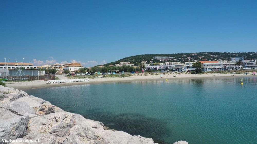 Corniche de Sète. T2 de standing, Terrasse plus jardinière 13 m² Sud, Bord de Mer