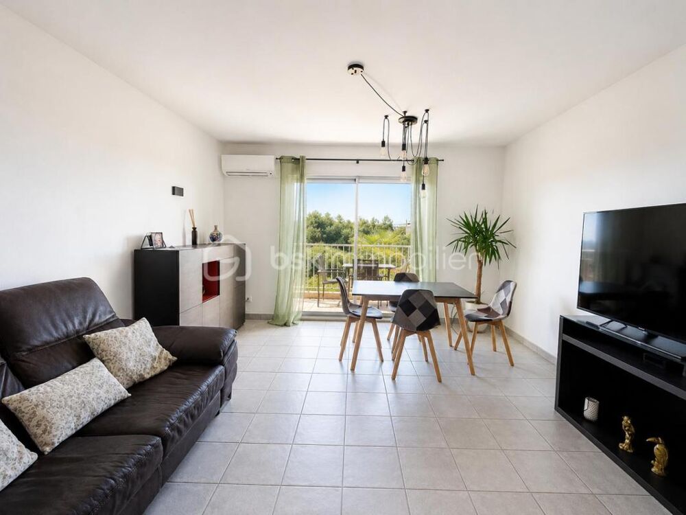 Beau T3 de 62 m2 à deux pas des plages avec garage et cave