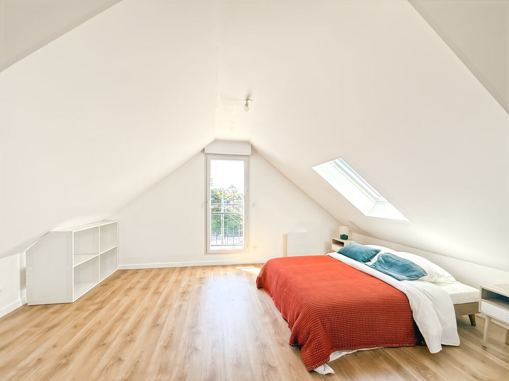 SAINT MARC SUR MER - PLAGE HULOT - PLEIN CENTRE - MARCHE - Duplex Loft T5 - AVEC TERRASSE - GARAGE - PARKING SECURISE