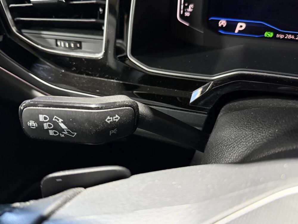 Taigo 1.5 TSI 16V DSG7 150 cv Bo&icirc;te auto r-line 2023 occasion 85190 Venansault