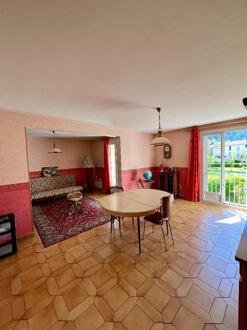 Appartement Guilherand Granges 5 pièce(s) 93 m2, garage, cave