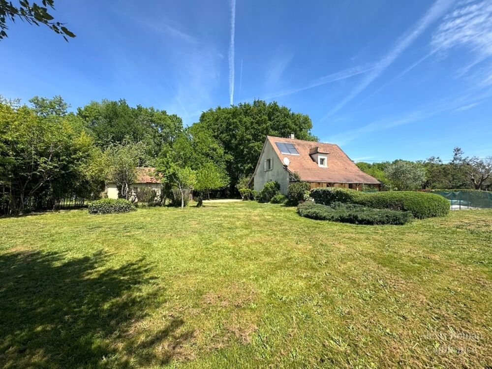 Maison familiale de 122 m2 avec piscine et garages sur 3 625 m² de terrain