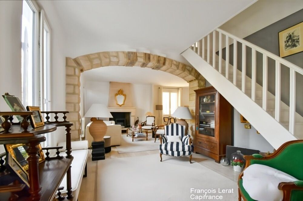 Duplex à vendre 5 pièces SAINT CLOUD (92) - Duplex de 97,05 m² avec cour privative de 45 m²  Saint-Cloud, quartier du Val d'Or