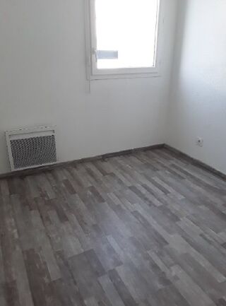  Appartement à louer 3 pièces 56 m²