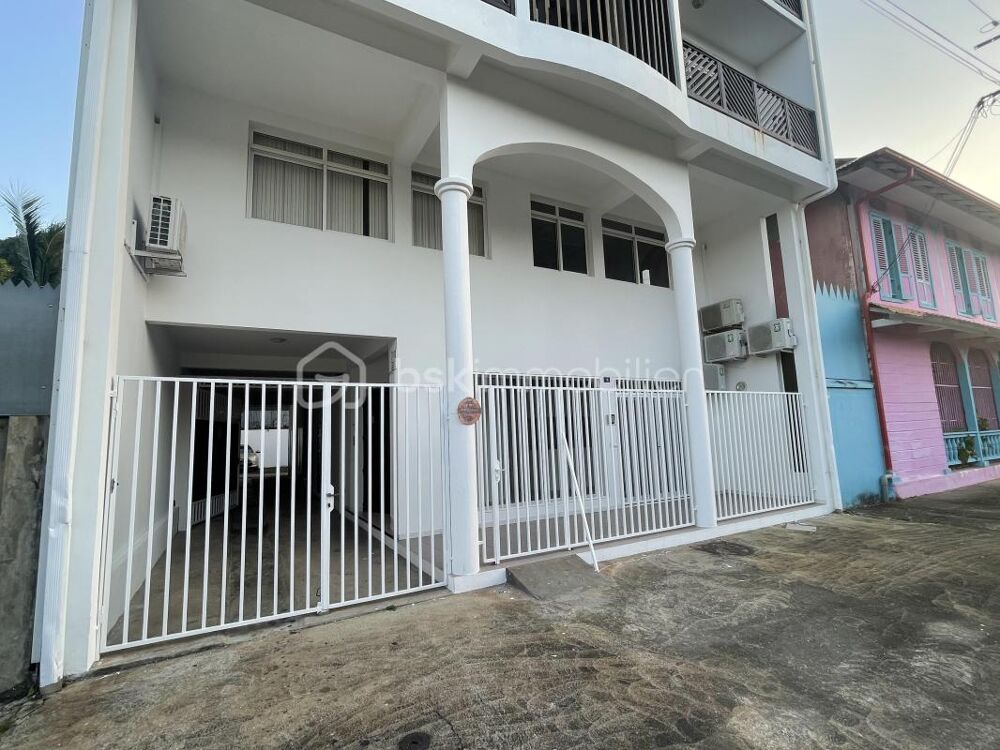 Vente Immeuble CAYENNE CENTRE-VILLE - IMMEUBLE MIXTE DE 510 M² - 5 LOGEMENTS LOUÉS - ESPACES PROFESSIONNELS - ASCENSEUR PRIVATIF - 4 STATIONNEM Cayenne
