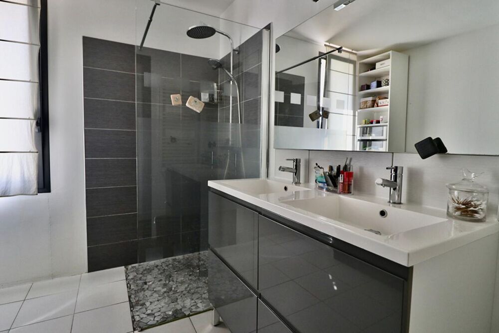 � vendre  Propri�t�/ch�teau Monteux (84170)